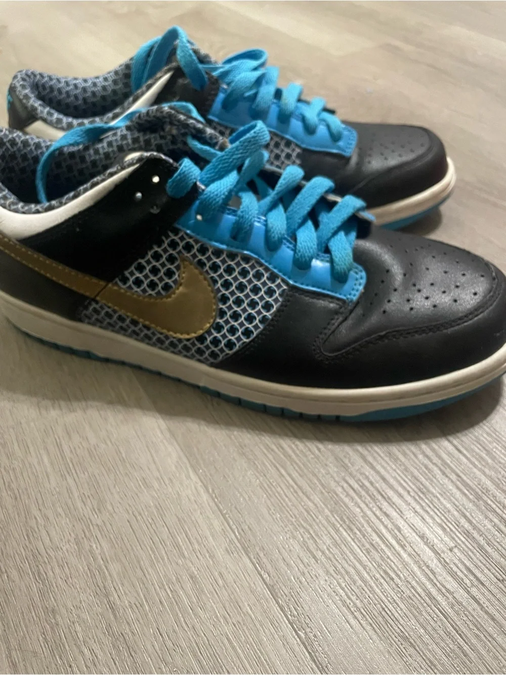 Nike Black, Blue & Gold Low-Top Athletic Shoe